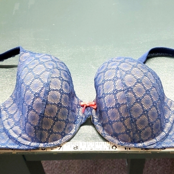 VICTORIA SECRETS BRA, 36C..lined perfect, coverage /Bonnet. Blue lace. - Picture 1 of 10